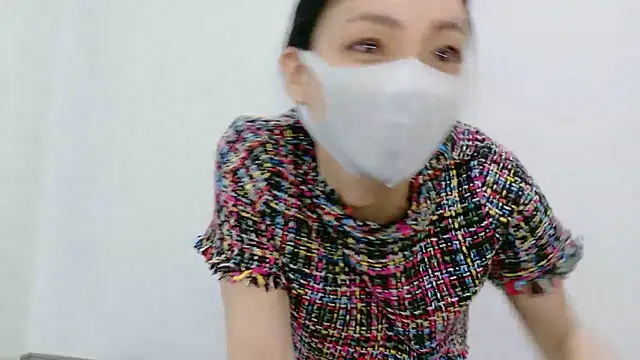 Snapshot of Mary-JP chatting on 10/11/25, 05:50 Mary-JP online show from 10/11/25, 05:50