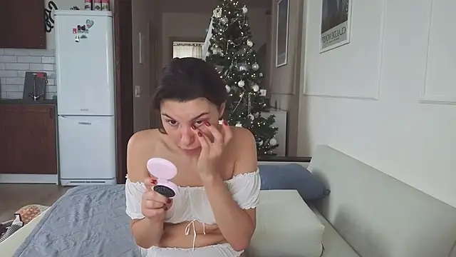 KristineEsme online show from 12/22/25, 05:15