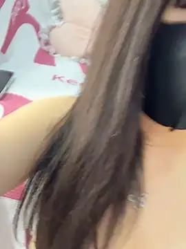 SSSniang- online show from 04/13/26, 12:05