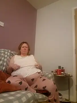 Snapshot of curvy_girl71 chatting on 01/26/25, 07:09 curvy girl71 online show from 01/26/25, 07:09