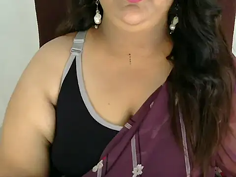 Jenny lovee online show from 05/06/26, 09:47