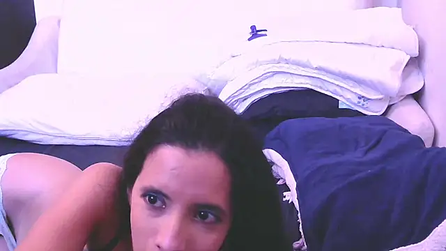 Snapshot of amabel_zambrano chatting on 01/10/25, 11:43 amabel zambrano online show from 01/10/25, 11:43