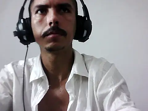 MagrinhoSaradoo online show from 11/02/25, 11:07