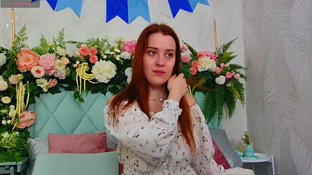 Snapshot of EllieGarson chatting on 09/25/25, 05:16 EllieGarson online show from 09/25/25, 05:16