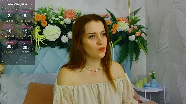 Snapshot of EllieGarson chatting on 10/05/25, 05:11 EllieGarson online show from 10/05/25, 05:11