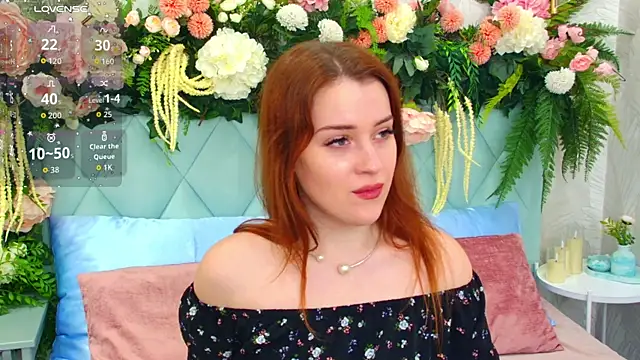 Snapshot of EllieGarson chatting on 11/13/25, 05:01 EllieGarson online show from 11/13/25, 05:01