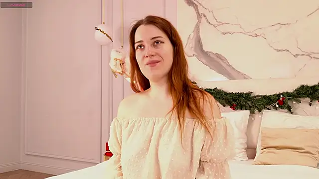 Snapshot of EllieGarson chatting on 01/13/26, 05:07 EllieGarson online show from 01/13/26, 05:07