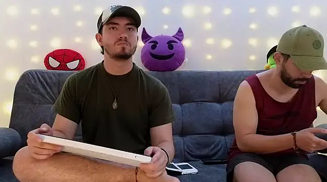 Snapshot of ErickBrant chatting on 02/05/25, 10:01 ErickBrant online show from 02/05/25, 10:01