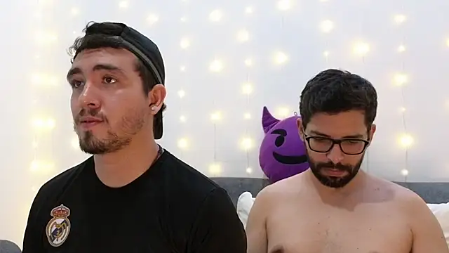 Snapshot of ErickBrant chatting on 03/21/25, 03:12 ErickBrant online show from 03/21/25, 03:12