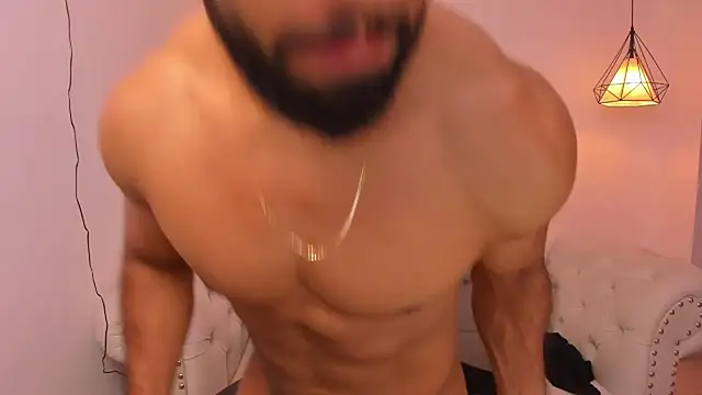 Santiago huntt online show from 12/07/24, 12:41