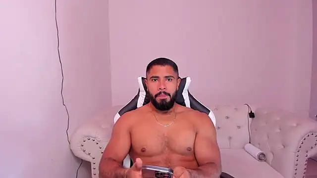 Santiago huntt online show from 02/15/25, 12:33