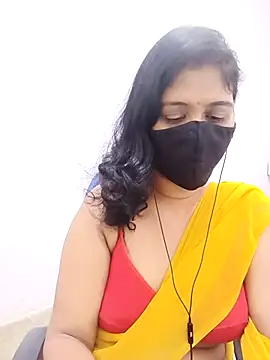 Snapshot of Lucky-Deepthi chatting on 10/13/25, 10:54 Lucky-Deepthi online show from 10/13/25, 10:54