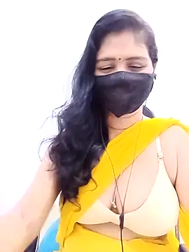 Snapshot of Lucky-Deepthi chatting on 05/02/26, 12:04 Lucky-Deepthi online show from 05/02/26, 12:04