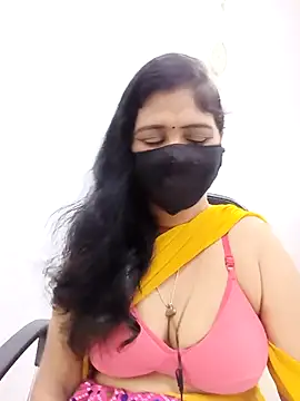Snapshot of Lucky-Deepthi chatting on 05/12/26, 09:34 Lucky-Deepthi online show from 05/12/26, 09:34