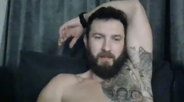 Snapshot of realdilf chatting on 01/30/25, 05:06 realdilf online show from 01/30/25, 05:06