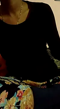 Snapshot of Barbie_183 chatting on 01/21/25, 09:35 Barbie 183 online show from 01/21/25, 09:35