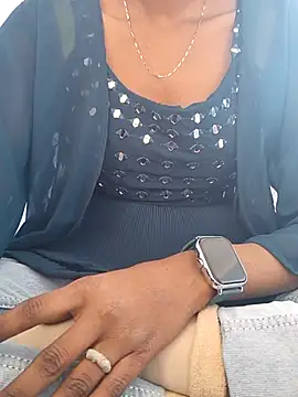 Snapshot of Barbie_183 chatting on 02/25/25, 05:30 Barbie 183 online show from 02/25/25, 05:30