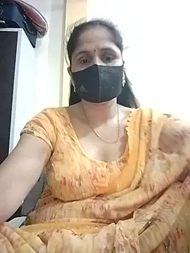 Snapshot of priyancyfun chatting on 07/06/26, 03:47 priyancyfun online show from 07/06/26, 03:47