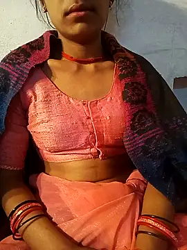 Snapshot of Amaya_Bajwa chatting on 02/05/25, 10:33 Amaya Bajwa online show from 02/05/25, 10:33