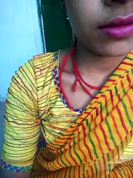 Snapshot of Amaya_Bajwa chatting on 02/15/25, 10:11 Amaya Bajwa online show from 02/15/25, 10:11