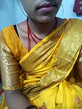 Snapshot of Amaya_Bajwa chatting on 03/05/25, 11:49 Amaya Bajwa online show from 03/05/25, 11:49