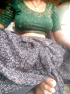 Snapshot of Amaya_Bajwa chatting on 10/06/25, 03:15 Amaya Bajwa online show from 10/06/25, 03:15