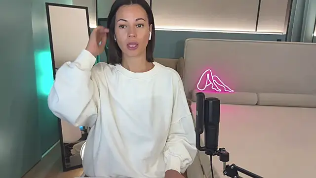 milakuni online show from 01/25/25, 06:35