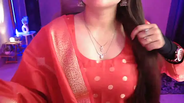 Snapshot of Mitikaa chatting on 11/08/25, 02:28 Mitikaa online show from 11/08/25, 02:28