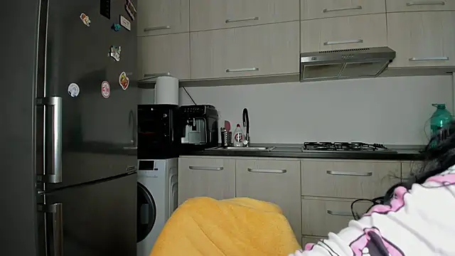 Snapshot of NNNoire chatting on 02/10/25, 11:57 NNNoire online show from 02/10/25, 11:57