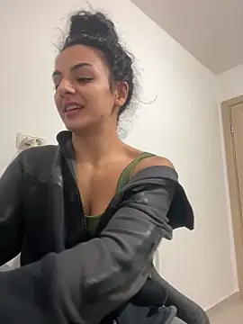 Snapshot of NNNoire chatting on 10/01/25, 09:15 NNNoire online show from 10/01/25, 09:15