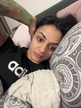 Snapshot of NNNoire chatting on 11/30/25, 01:37 NNNoire online show from 11/30/25, 01:37