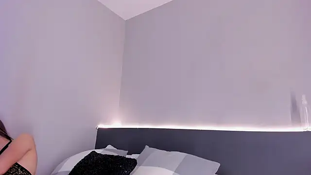 Snapshot of sara__jones_gh chatting on 11/06/25, 05:14 sara jones gh online show from 11/06/25, 05:14