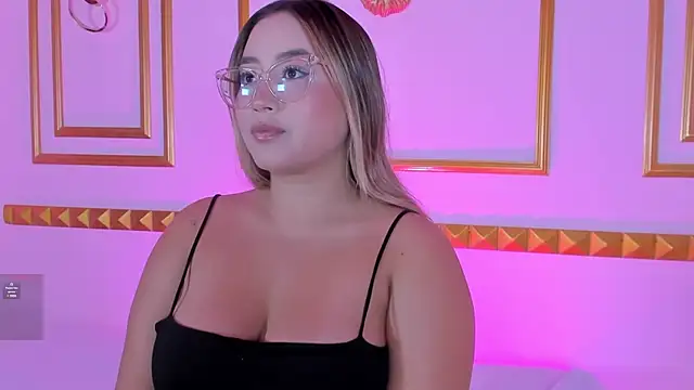 Snapshot of antonella_cutie_ chatting on 10/30/25, 12:50 antonella cutie online show from 10/30/25, 12:50