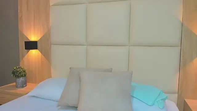 Snapshot of antonella_cutie_ chatting on 11/07/25, 12:16 antonella cutie online show from 11/07/25, 12:16