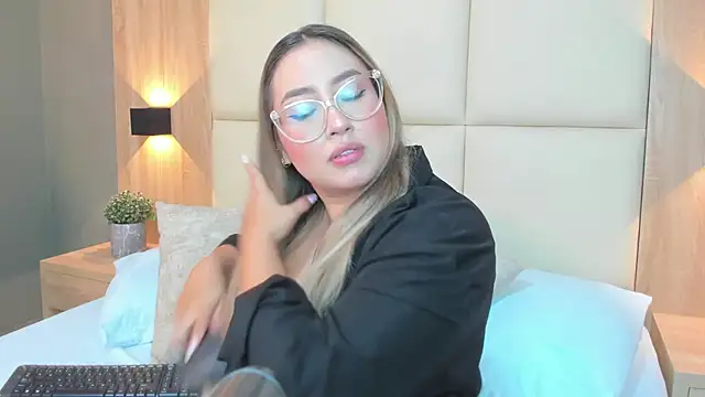 Snapshot of antonella_cutie_ chatting on 12/04/25, 12:14 antonella cutie online show from 12/04/25, 12:14