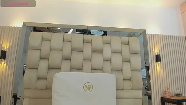 Snapshot of ashlyn_parker chatting on 03/18/25, 02:04 ashlyn parker online show from 03/18/25, 02:04
