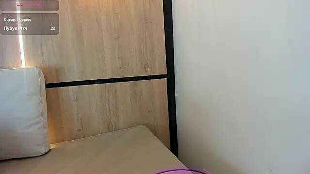 ashlyn parker online show from 01/13/26, 08:36