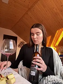 mewKate online show from 02/25/25, 03:27