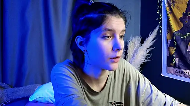 Snapshot of Hyeon_Jin chatting on 02/10/25, 06:09 Hyeon Jin online show from 02/10/25, 06:09