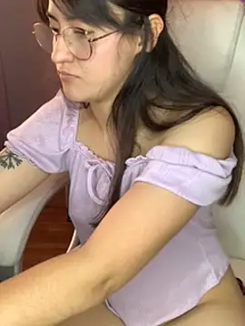 Snapshot of Camila_pinkk chatting on 01/24/25, 04:06 Camila pinkk online show from 01/24/25, 04:06