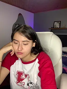 Snapshot of Camila_pinkk chatting on 03/01/25, 02:23 Camila pinkk online show from 03/01/25, 02:23