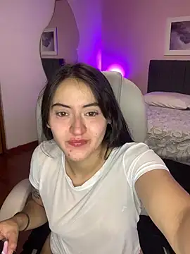 Snapshot of Camila_pinkk chatting on 03/05/25, 05:50 Camila pinkk online show from 03/05/25, 05:50