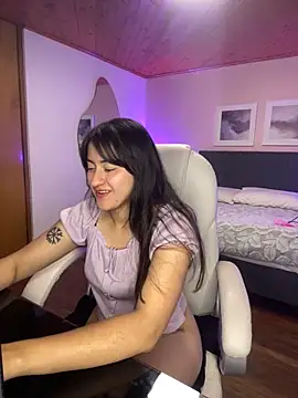 Snapshot of Camila_pinkk chatting on 03/07/25, 08:11 Camila pinkk online show from 03/07/25, 08:11