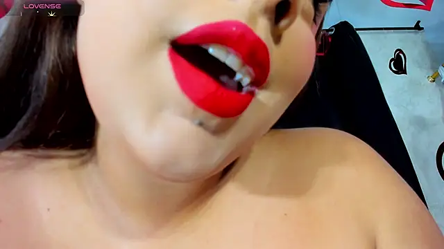 NAHIARA LEE online show from 02/21/26, 12:28