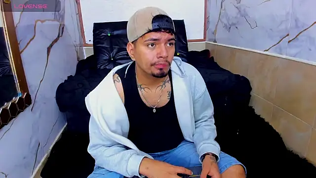 EnriquevillaF online show from 10/20/25, 12:16