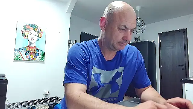 adryanyou46 online show from 04/27/26, 08:18