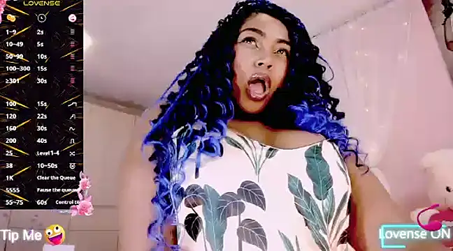 Snapshot of Aliana_Ross chatting on 02/20/25, 11:53 Aliana Ross online show from 02/20/25, 11:53