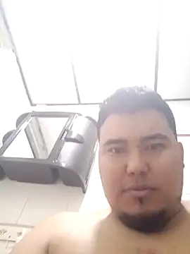 parejanuevahoff online show from 11/14/25, 12:09