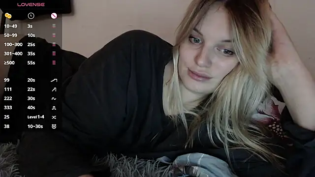 Snapshot of shiny_bunnyyy chatting on 01/15/25, 02:38 shiny bunnyyy online show from 01/15/25, 02:38