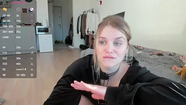 Snapshot of shiny_bunnyyy chatting on 01/18/25, 11:21 shiny bunnyyy online show from 01/18/25, 11:21